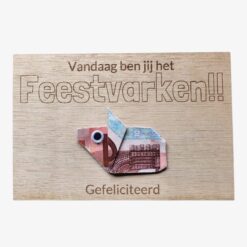 Verjaardagskaart van hout - Feestvarken